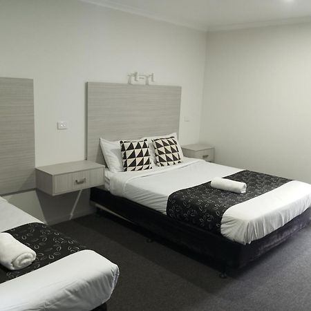 Big Valley Lakeside Paradise Motor Inn Shepparton Eksteriør bilde