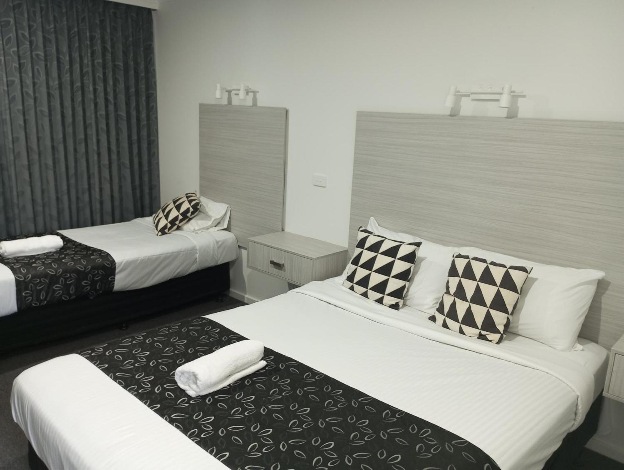 Big Valley Lakeside Paradise Motor Inn Shepparton Eksteriør bilde