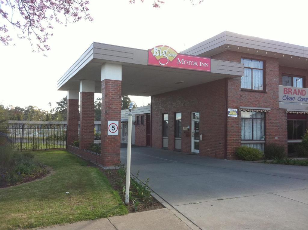 Big Valley Lakeside Paradise Motor Inn Shepparton Eksteriør bilde
